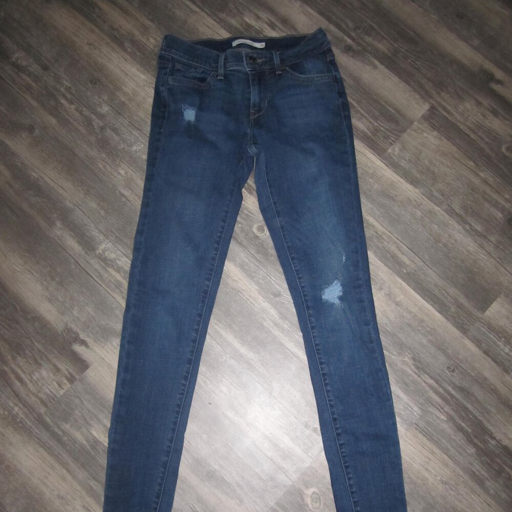 Levi's Women's 710 Super Skinny Distressed Jean